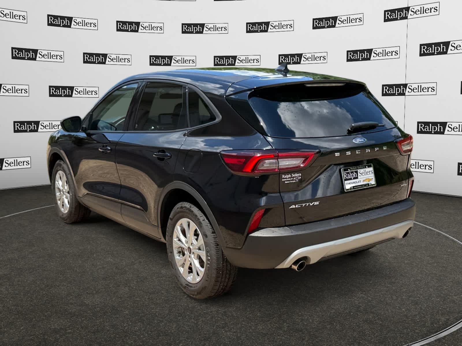 Used 2025 Ford Escape Active AWD/4WD image 4