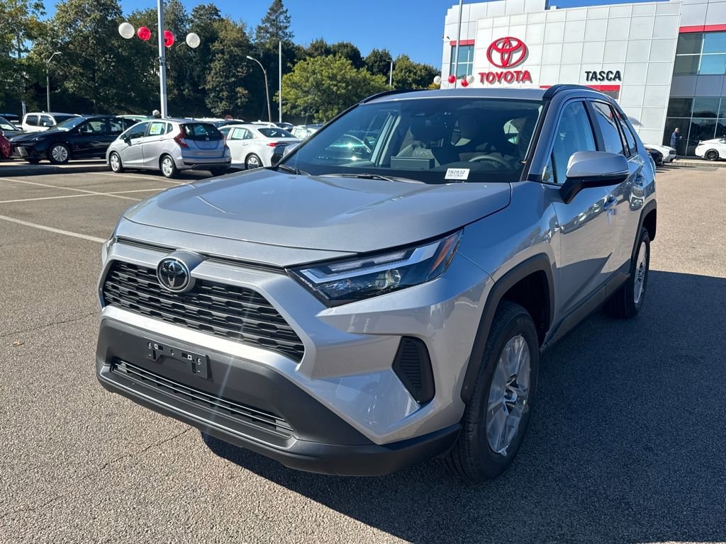 New 2025 Toyota RAV4 XLE image 3