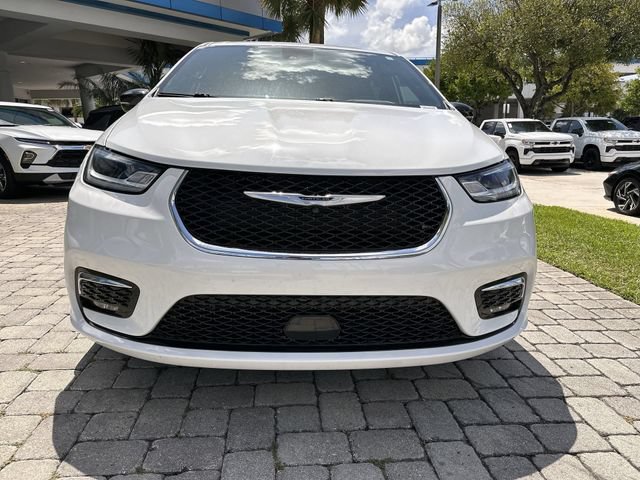 Used 2024 Chrysler Pacifica Touring FWD image 20