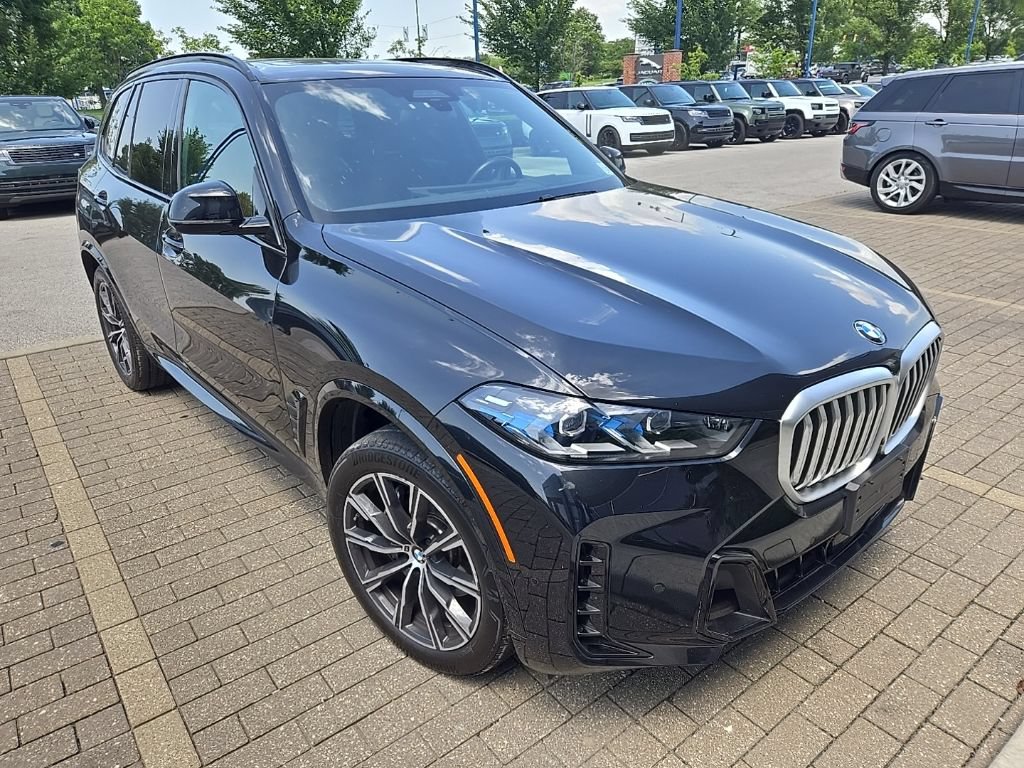 Used 2024 BMW X5 xDrive40i w/ Executive Package AWD/4WD image 3
