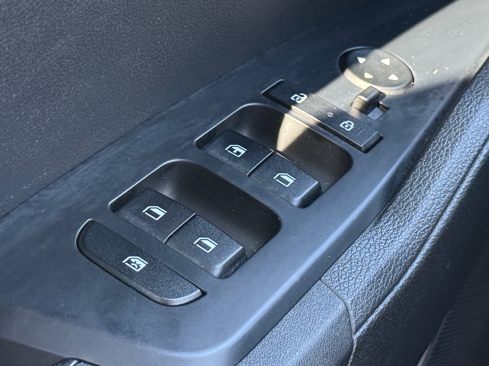 Used 2023 Kia Sportage LX FWD image 18