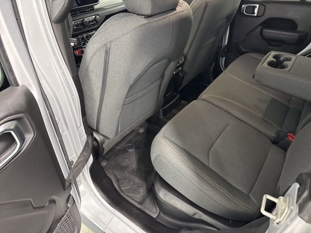 Used 2024 Jeep Wrangler Unlimited AWD/4WD image 18