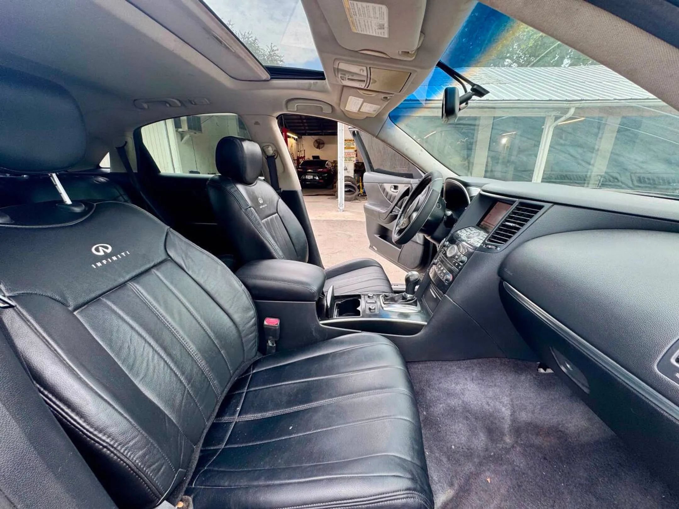 Used 2012 INFINITI FX35 2WD w/ Premium Pkg image 12