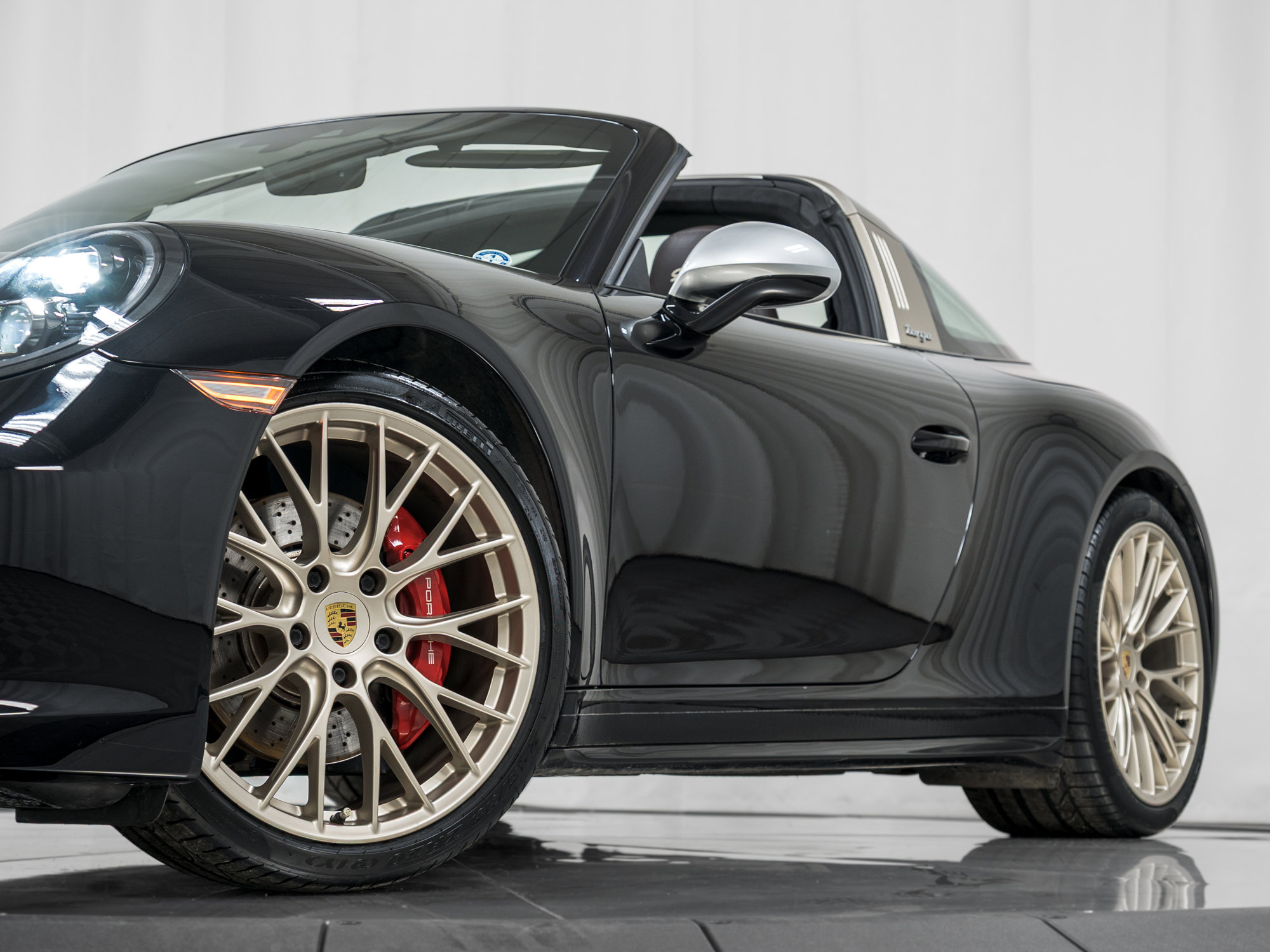 Certified 2019 Porsche 911 Targa 4 GTS image 41