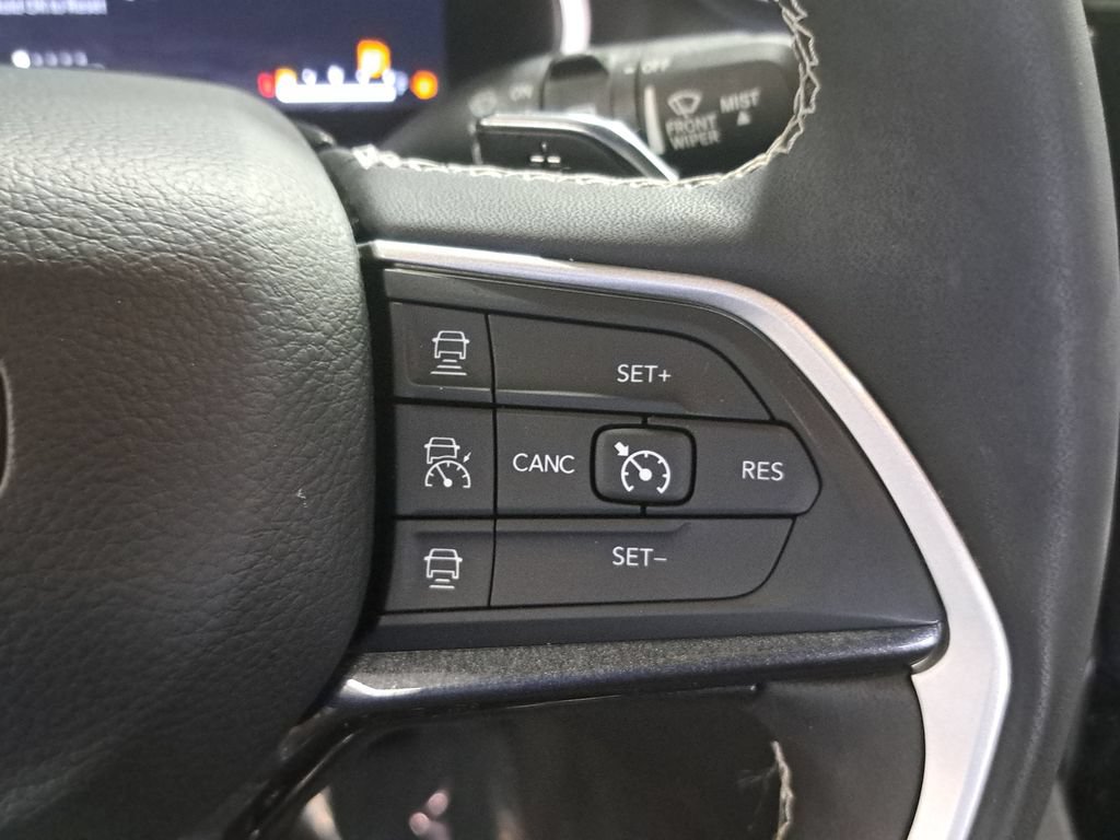 Certified 2023 Jeep Grand Cherokee Altitude AWD/4WD image 19