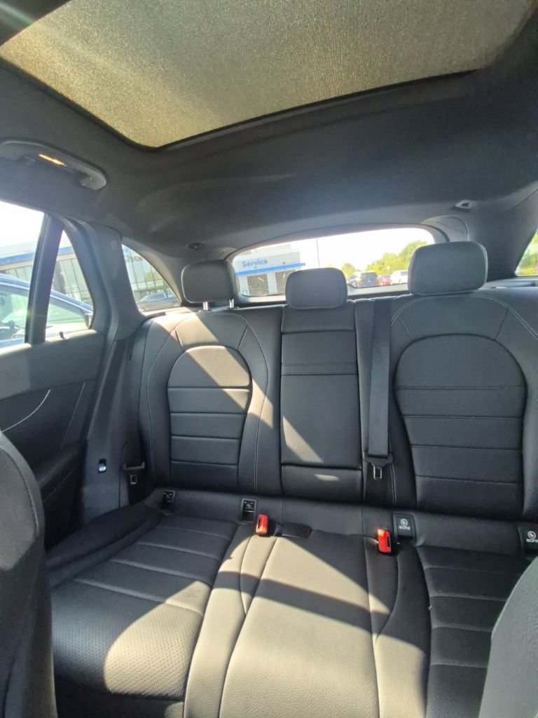 Used 2018 Mercedes-Benz GLC 300 4MATIC image 10
