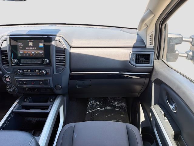 Used 2024 Nissan Titan SV w/ SV Convenience Package AWD/4WD image 17