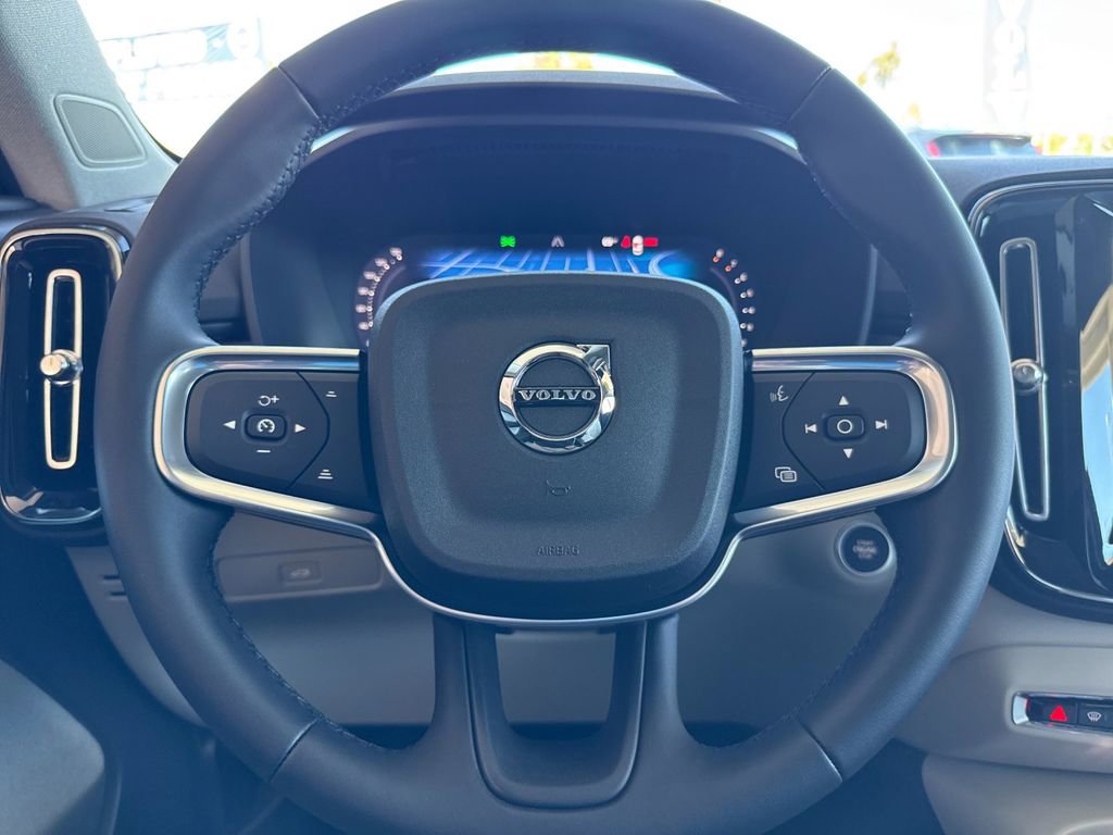 New 2026 Volvo XC40 B5 Plus w/ Protection Package Premier image 23