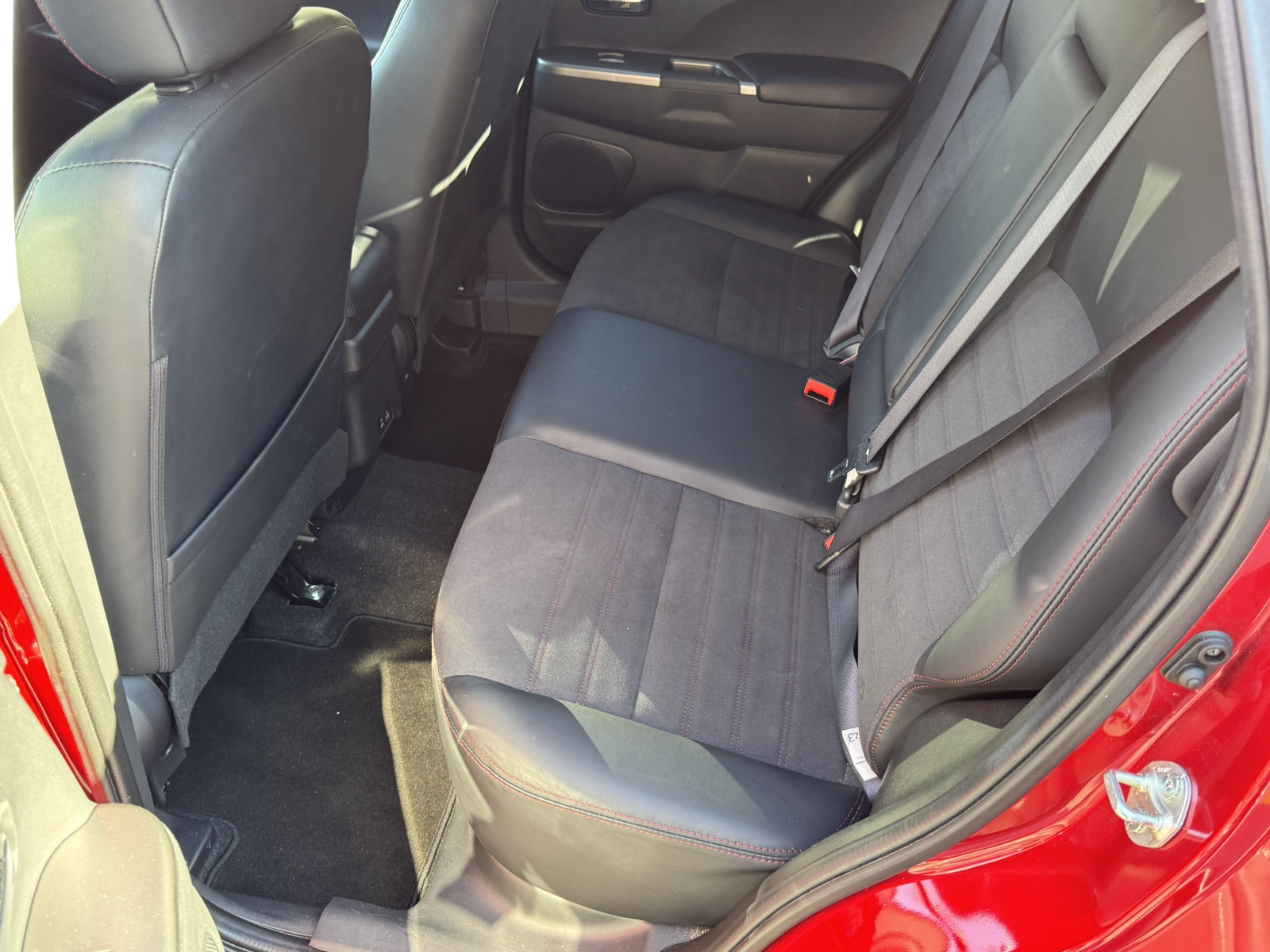 Used 2024 Mitsubishi Outlander Sport SE AWD/4WD image 19