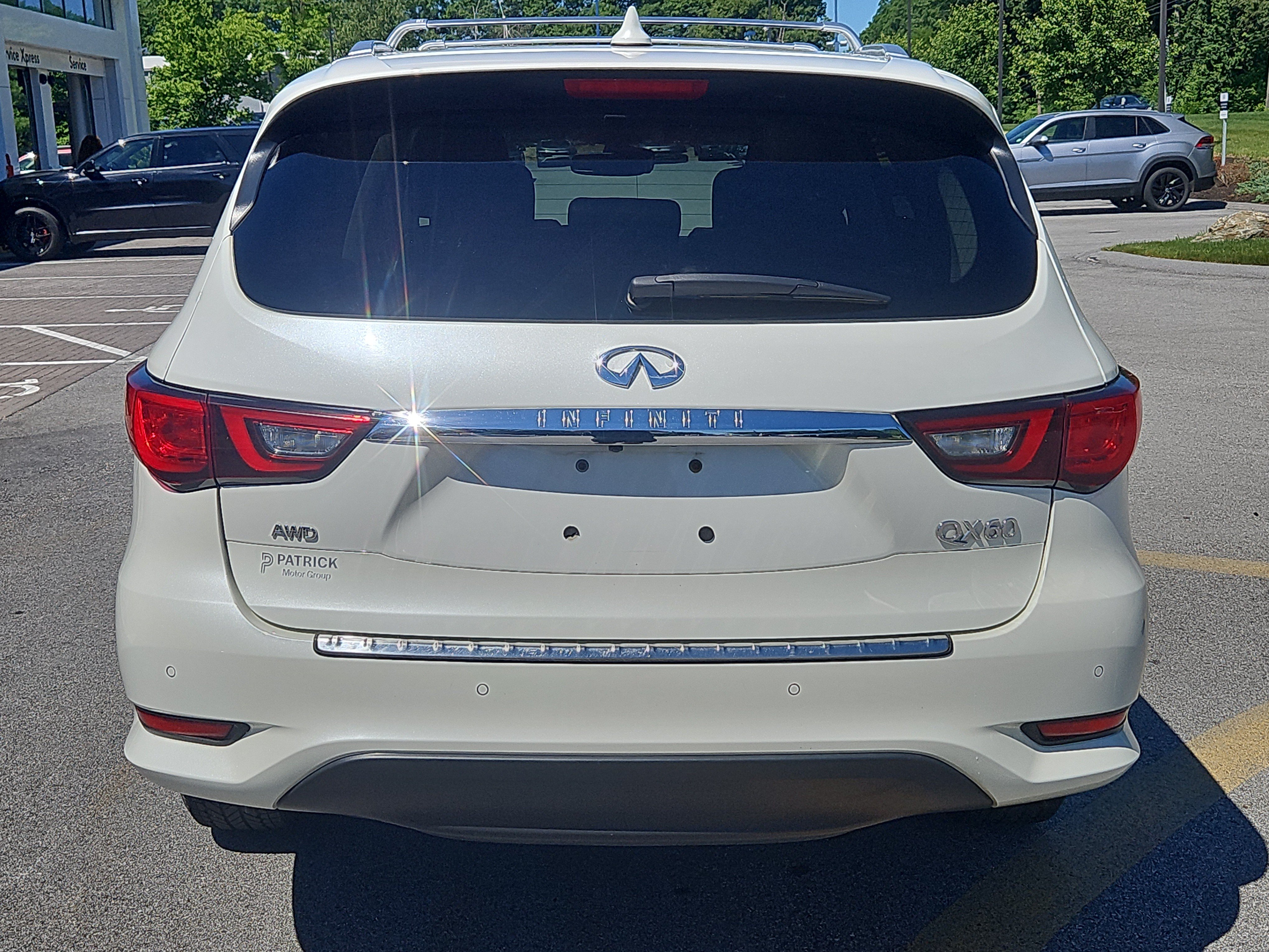 Used 2019 INFINITI QX60 Luxe w/ Sensory Package AWD/4WD image 30