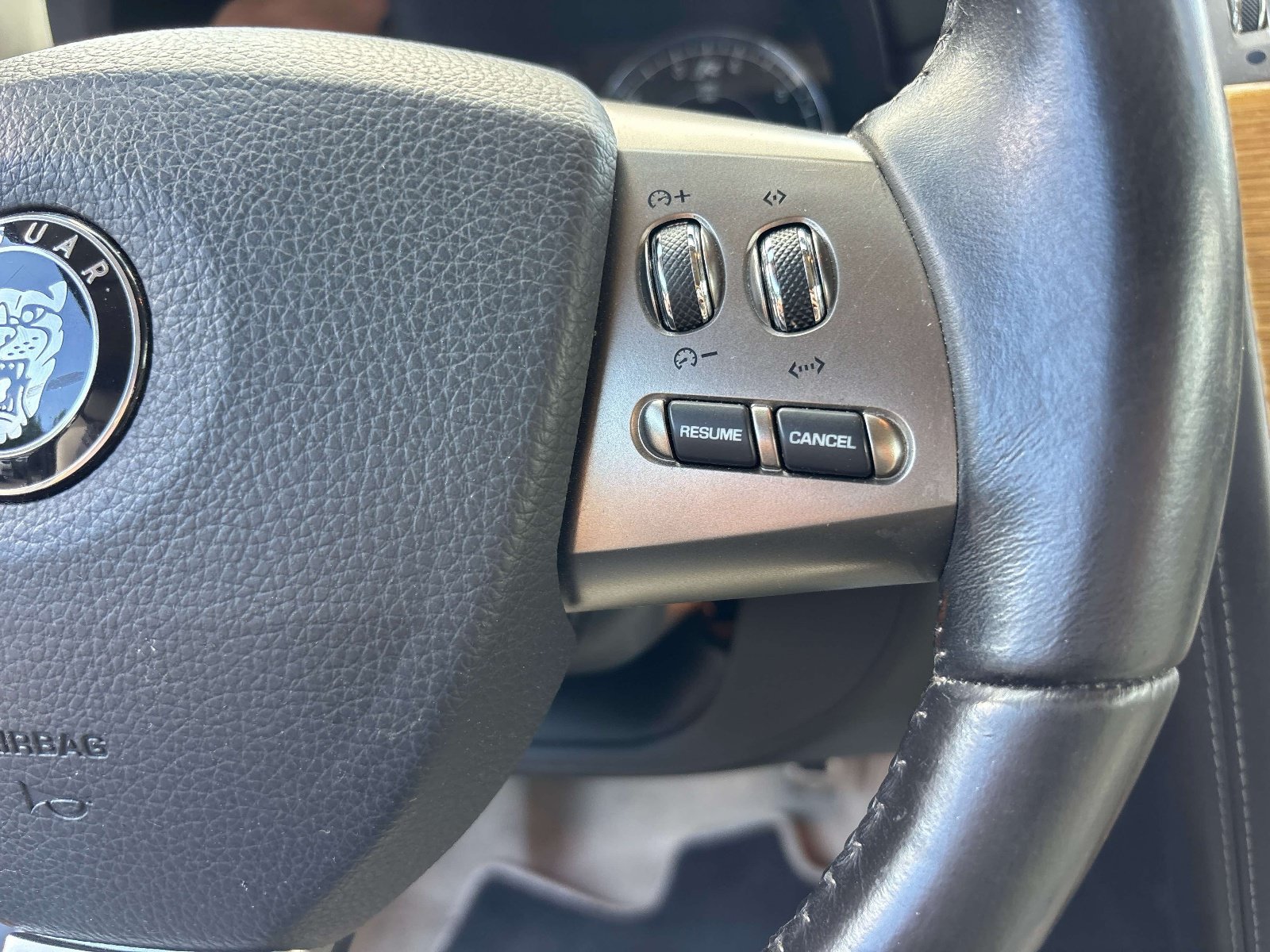 Used 2009 Jaguar XKR R RWD image 16