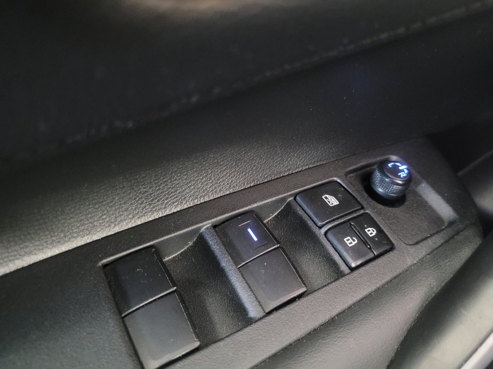 Used 2020 Toyota Corolla SE FWD image 27