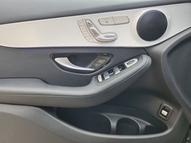 Used 2022 Mercedes-Benz GLC 300 image 21