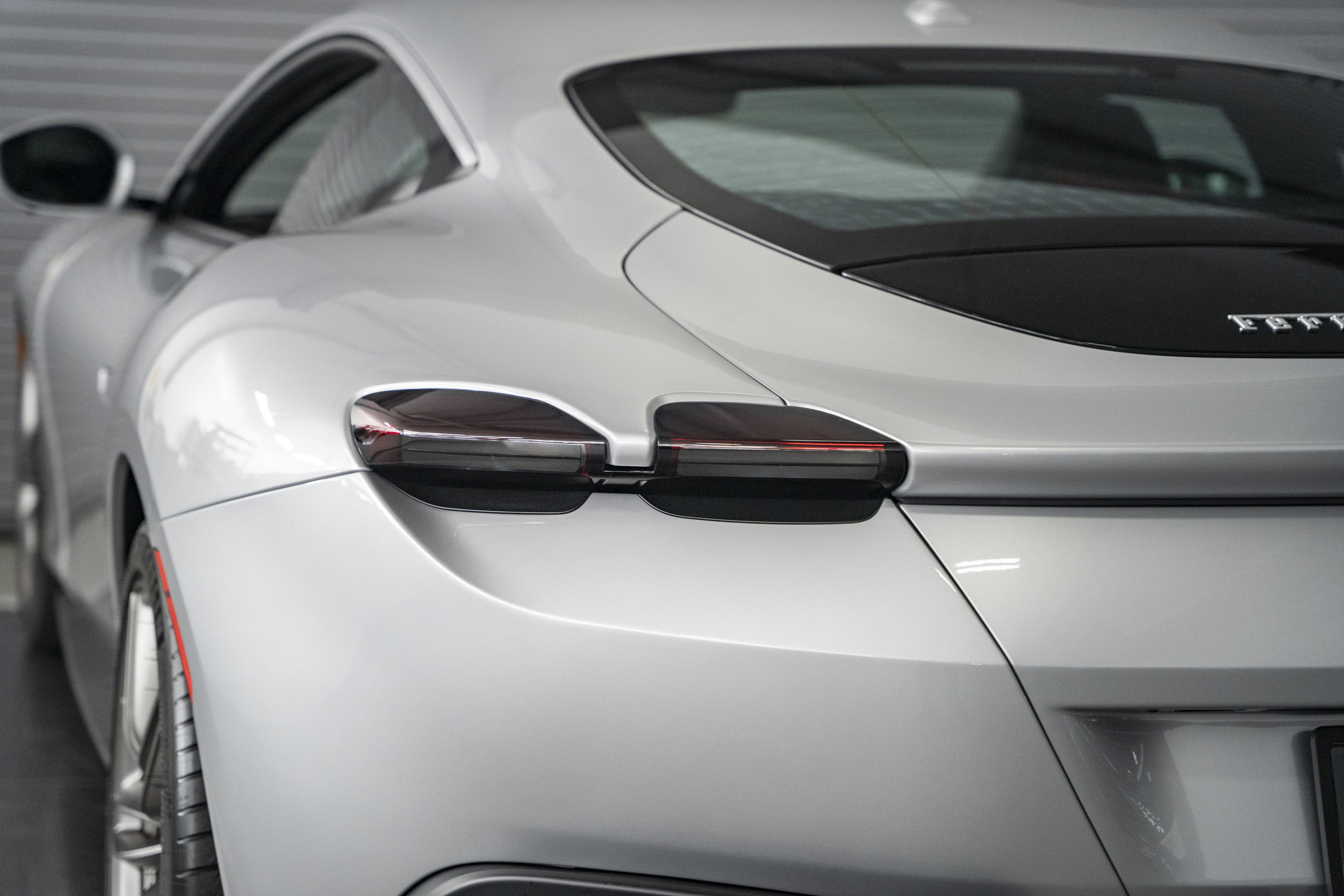 Used 2021 Ferrari Roma RWD image 11