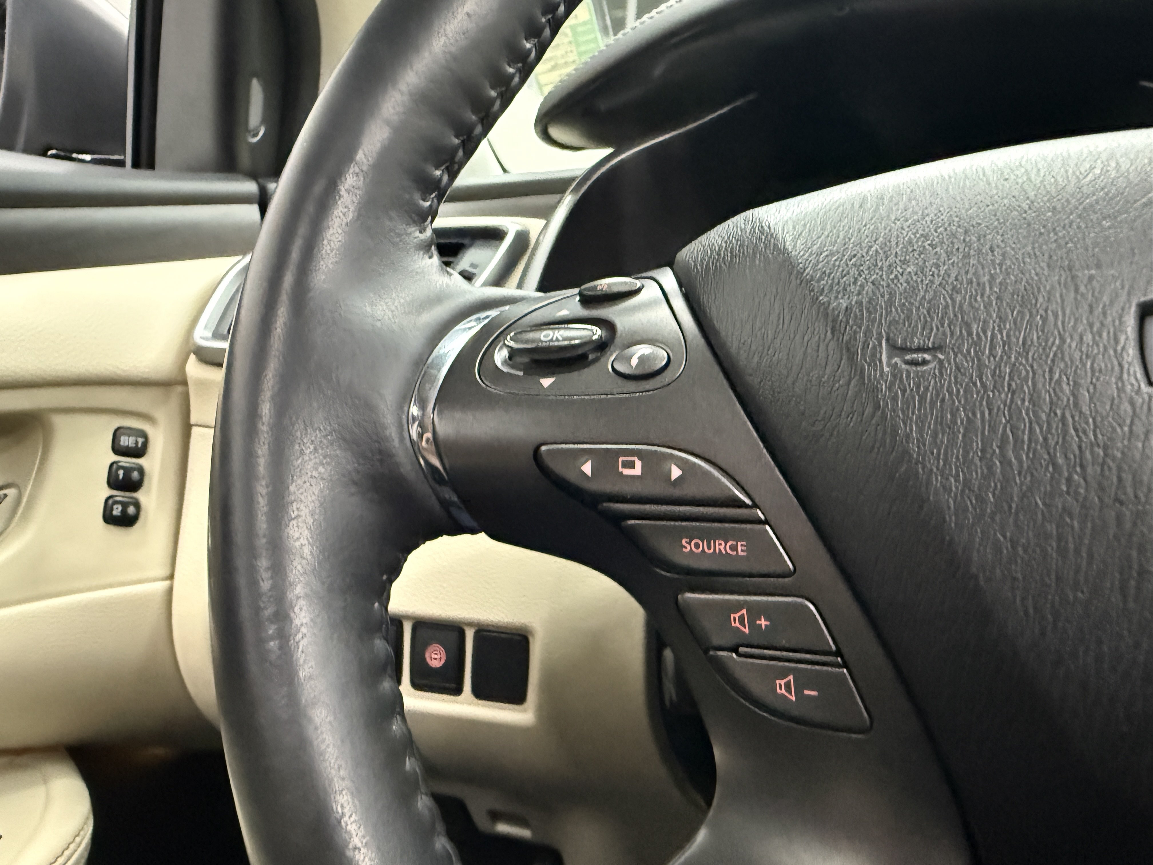 Used 2023 Nissan Murano Platinum AWD/4WD image 13