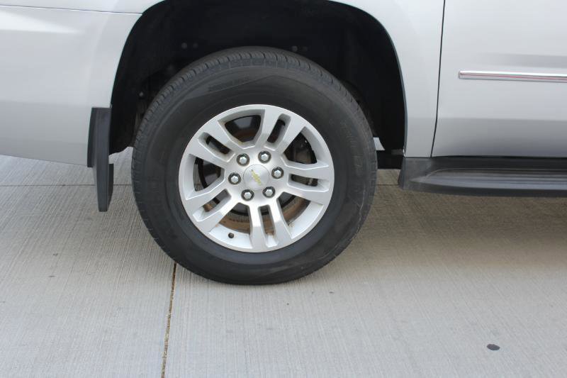 Used 2015 Chevrolet Suburban LT image 48