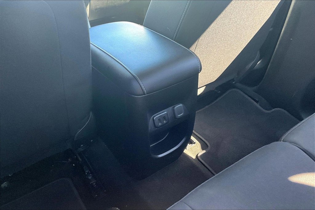 Used 2017 Chevrolet Colorado LT RWD image 25