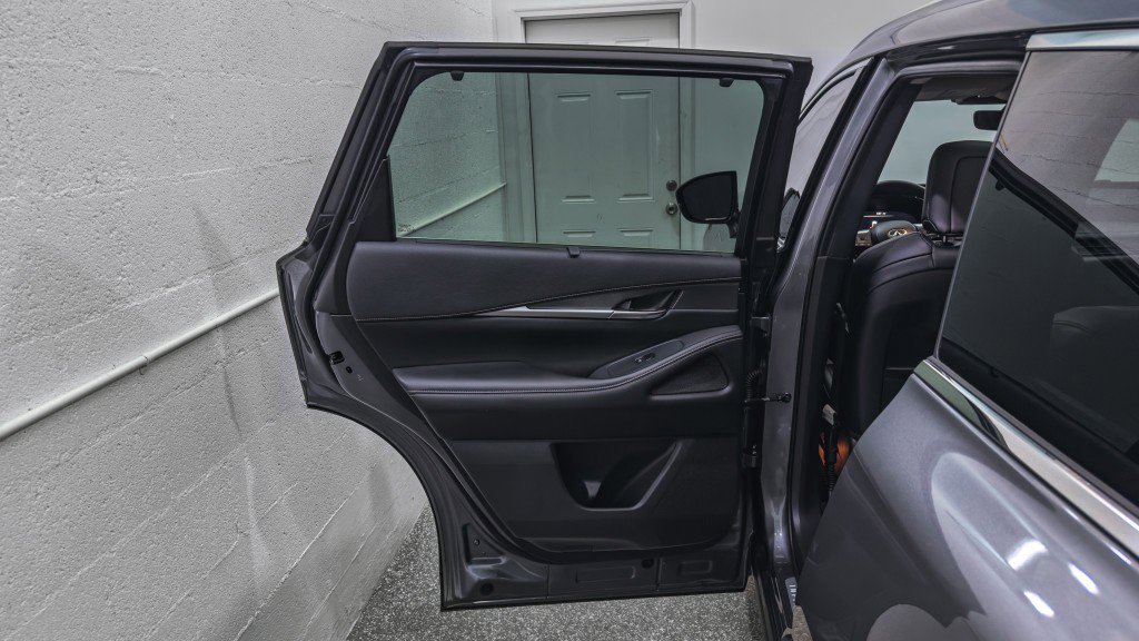 Used 2023 INFINITI QX60 Luxe w/ Cargo Package image 16