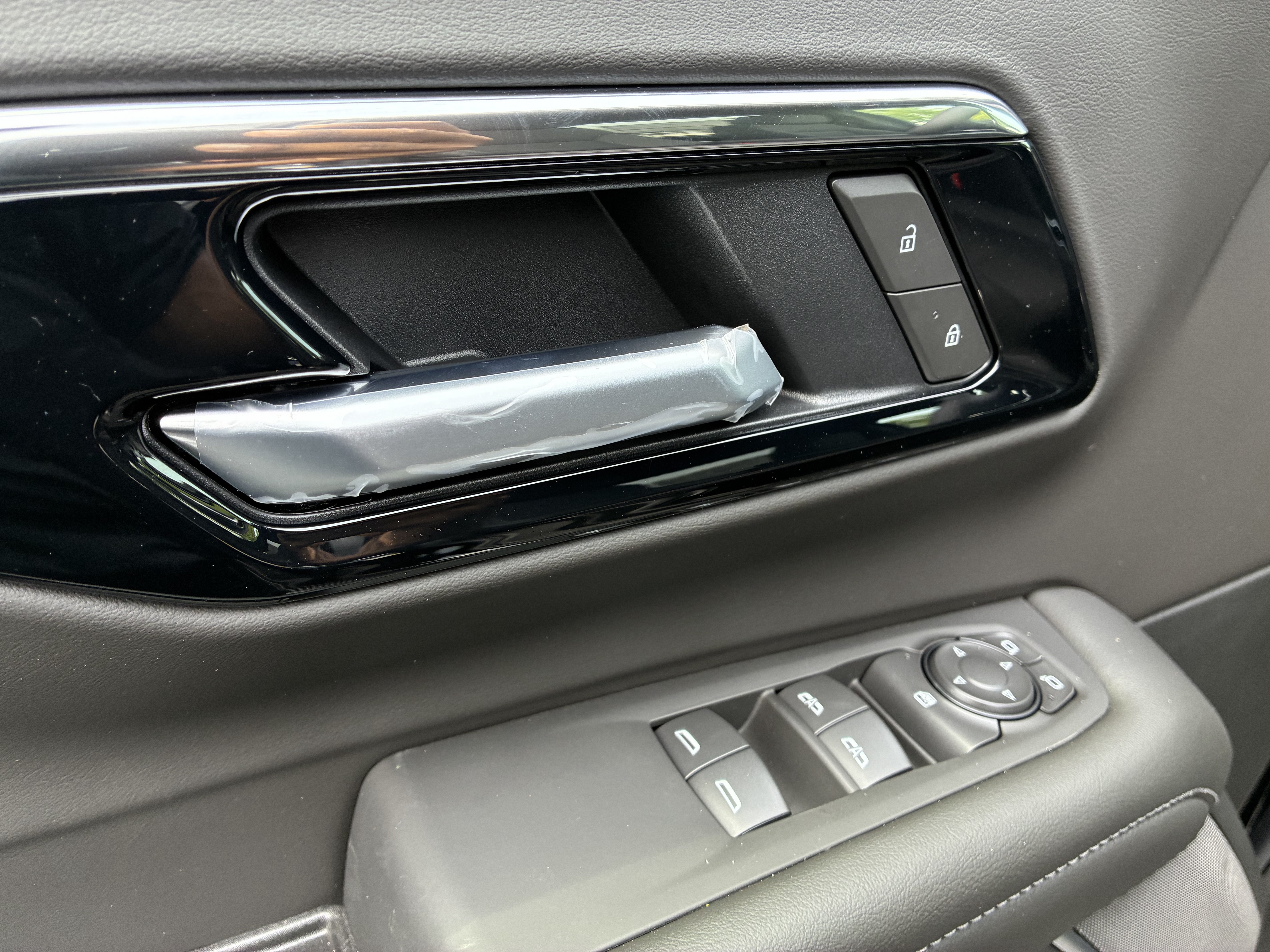 New 2026 Chevrolet Suburban LS w/ Max Trailering Package RWD image 24
