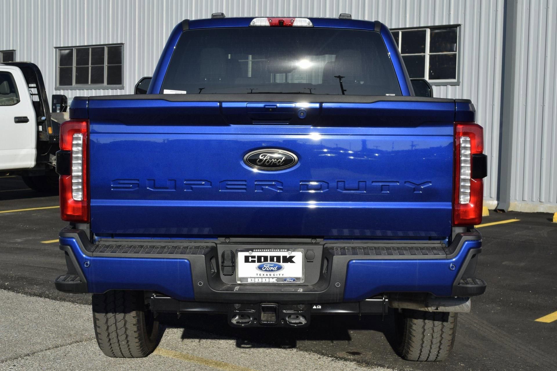 New 2026 Ford F250 XLT w/ XLT Premium Package AWD/4WD image 5