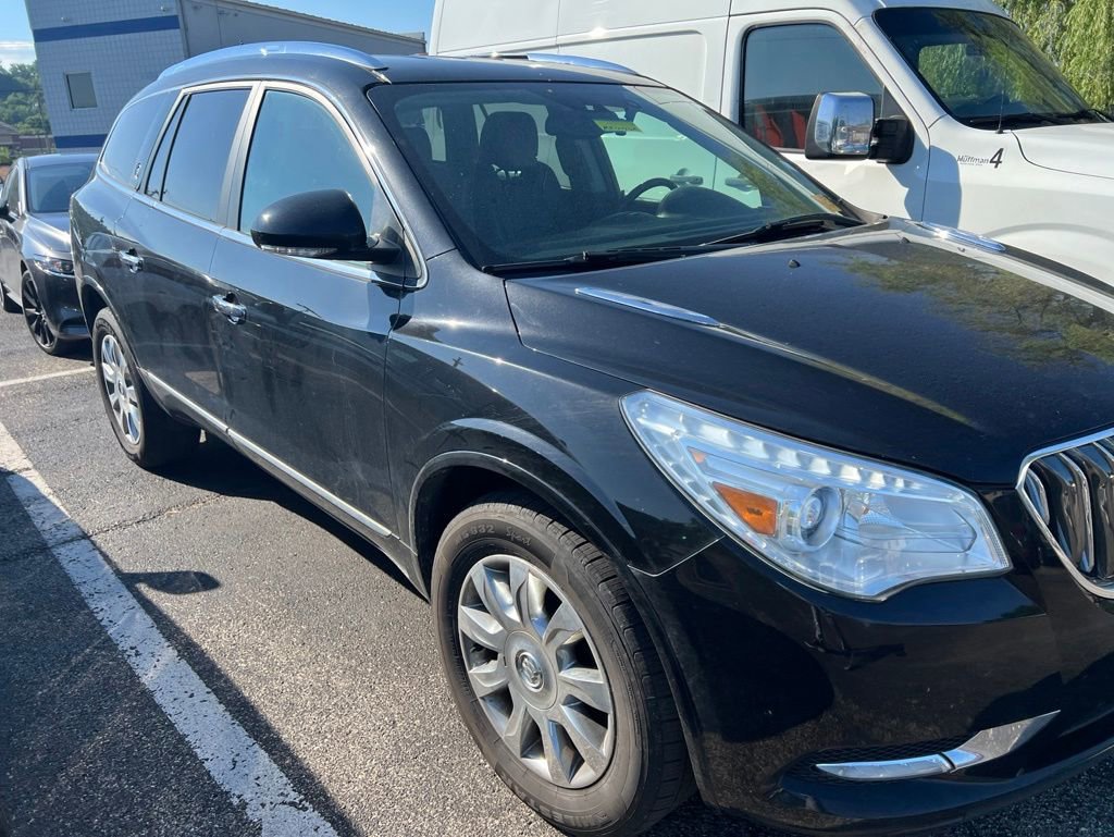 Used 2017 Buick Enclave Leather FWD image 3