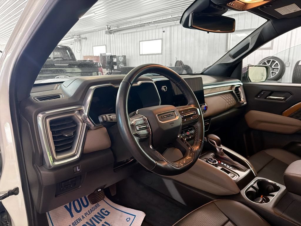 Used 2023 GMC Canyon Denali AWD/4WD image 8