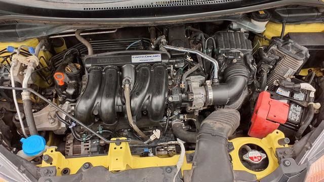 Used 2015 Honda Fit LX image 32