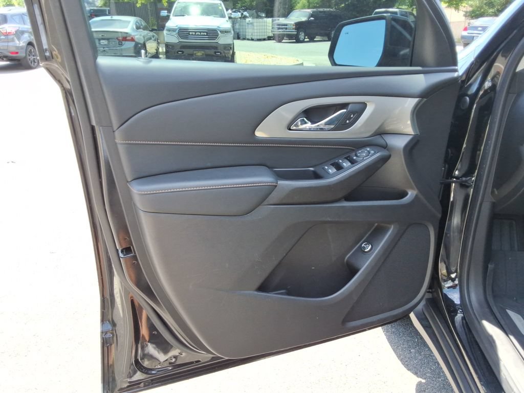 Certified 2021 Chevrolet Traverse LT FWD image 21