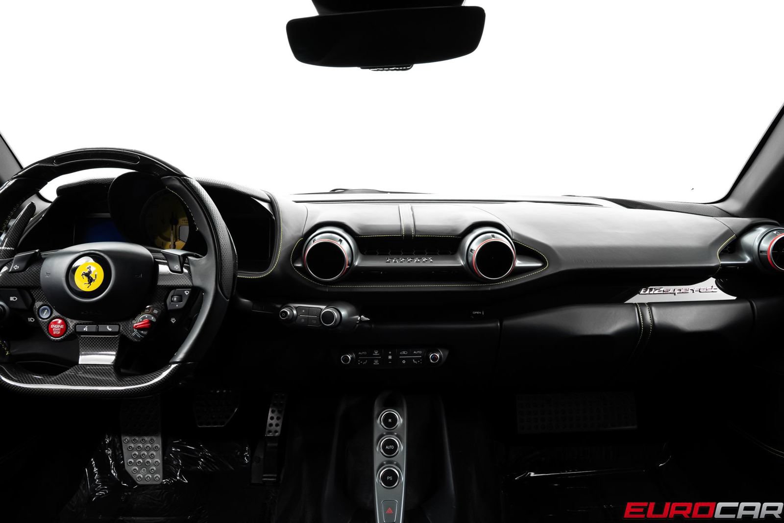 Used 2020 Ferrari 812 Superfast RWD image 28