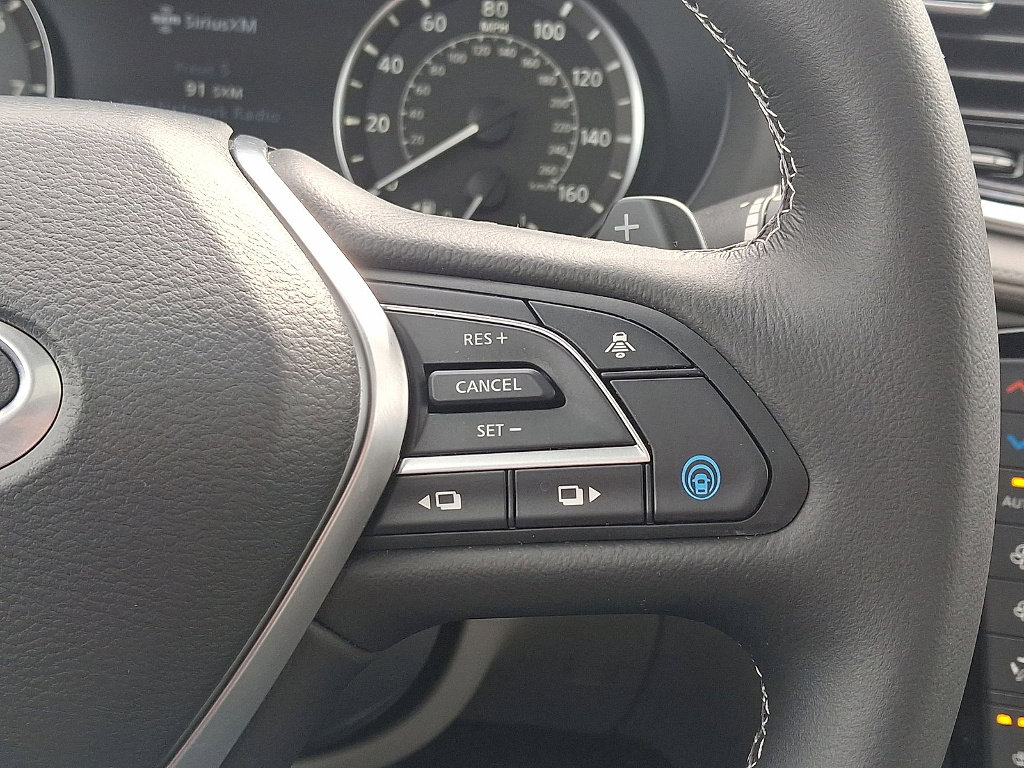 Used 2025 INFINITI QX50 Luxe image 18