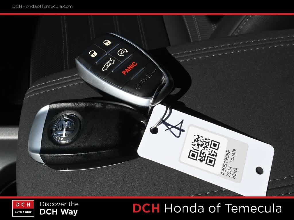 Used 2024 Alfa Romeo Tonale Veloce w/ Premium Interior Package AWD/4WD image 15