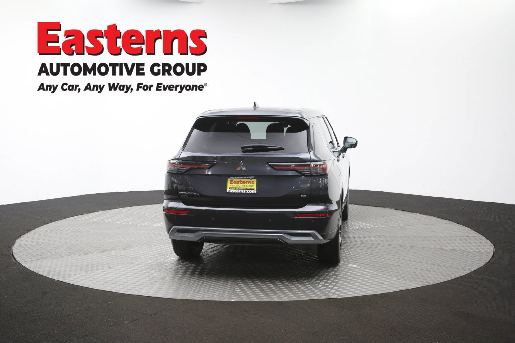 Used 2025 Mitsubishi Outlander SE FWD image 41
