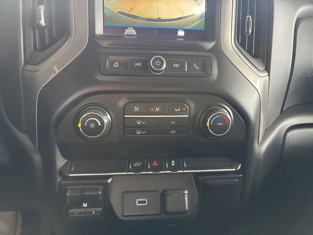 Used 2020 Chevrolet Silverado 2500 Custom w/ Custom Value Package image 17