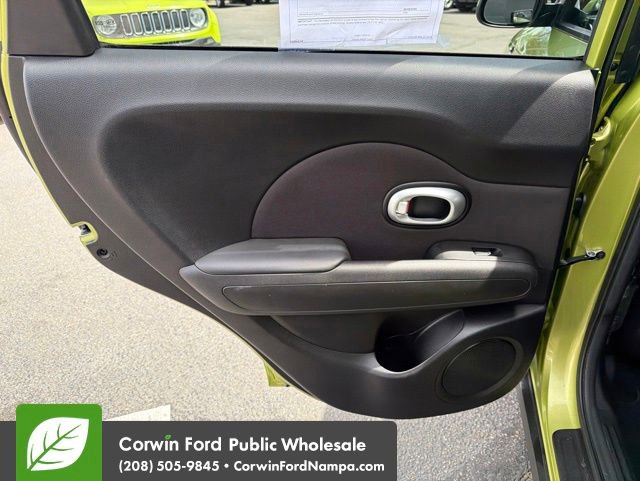 Used 2016 Kia Soul FWD image 26