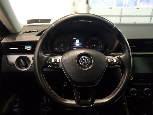 Used 2020 Volkswagen Passat 2.0T SE image 15