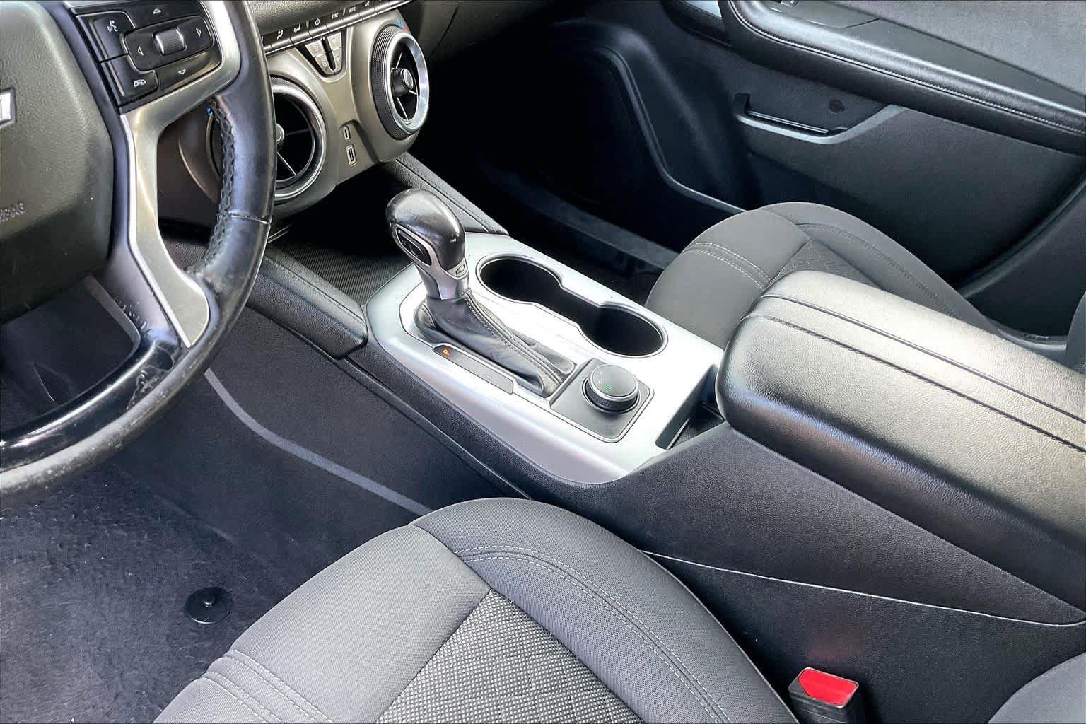 Used 2020 Chevrolet Blazer LT FWD image 16