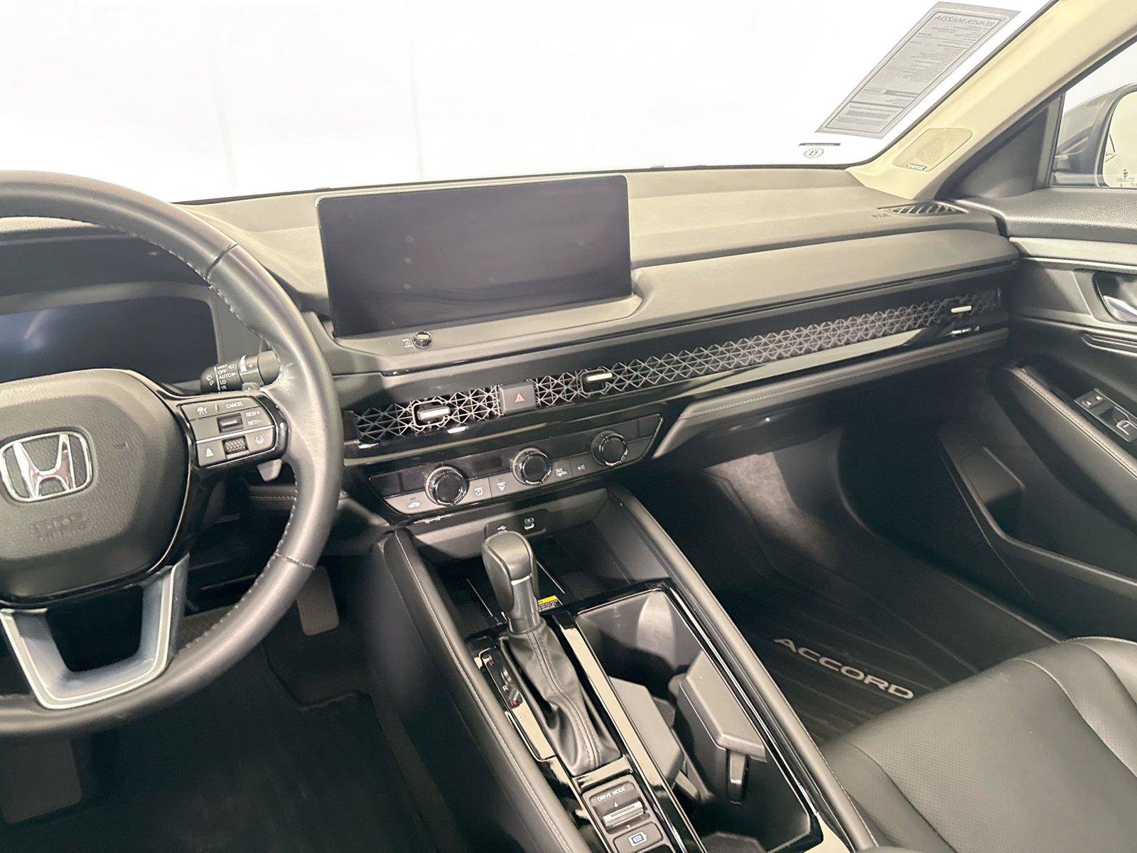 Used 2024 Honda Accord Touring image 32