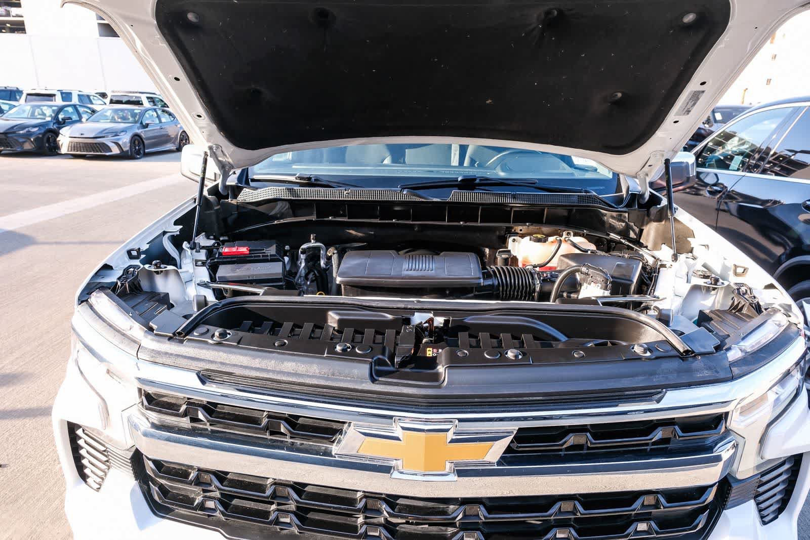 Used 2025 Chevrolet Silverado 1500 LT RWD image 27