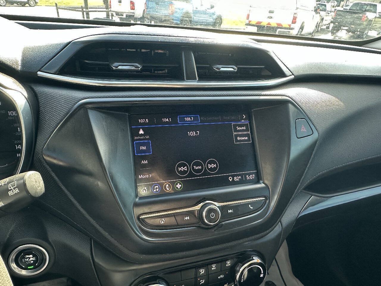 Used 2022 Chevrolet TrailBlazer LT FWD image 12