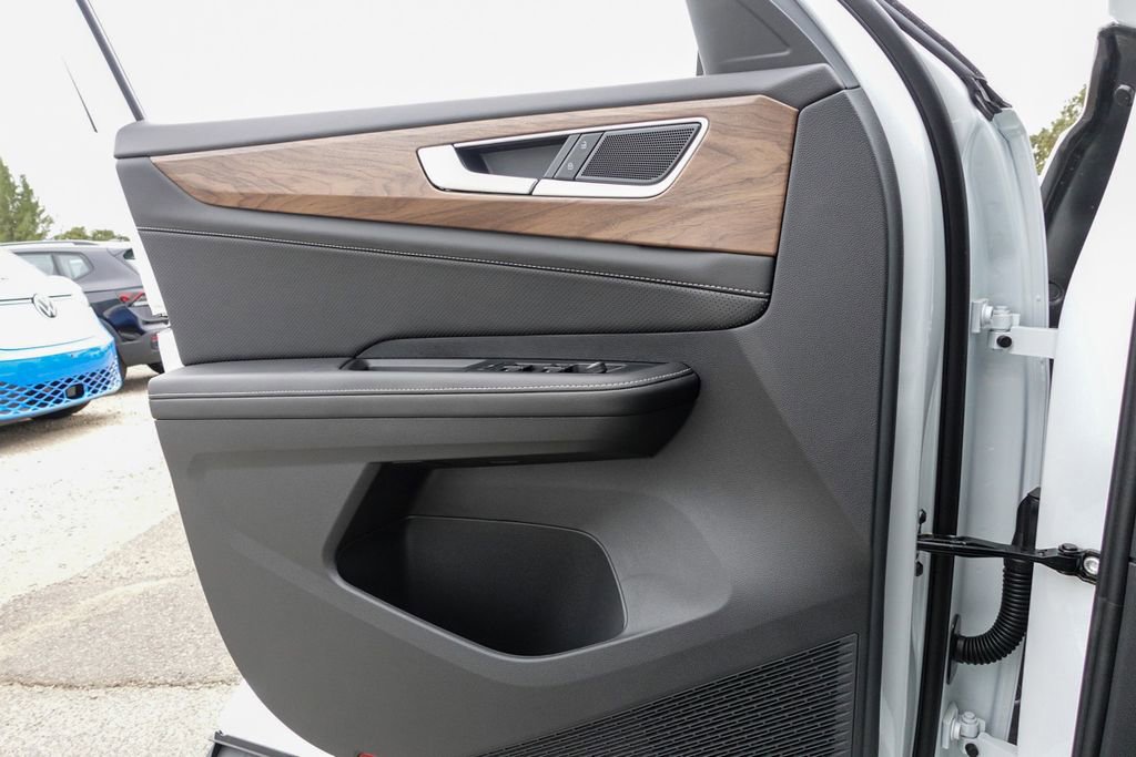 New 2026 Volkswagen Atlas SE image 13