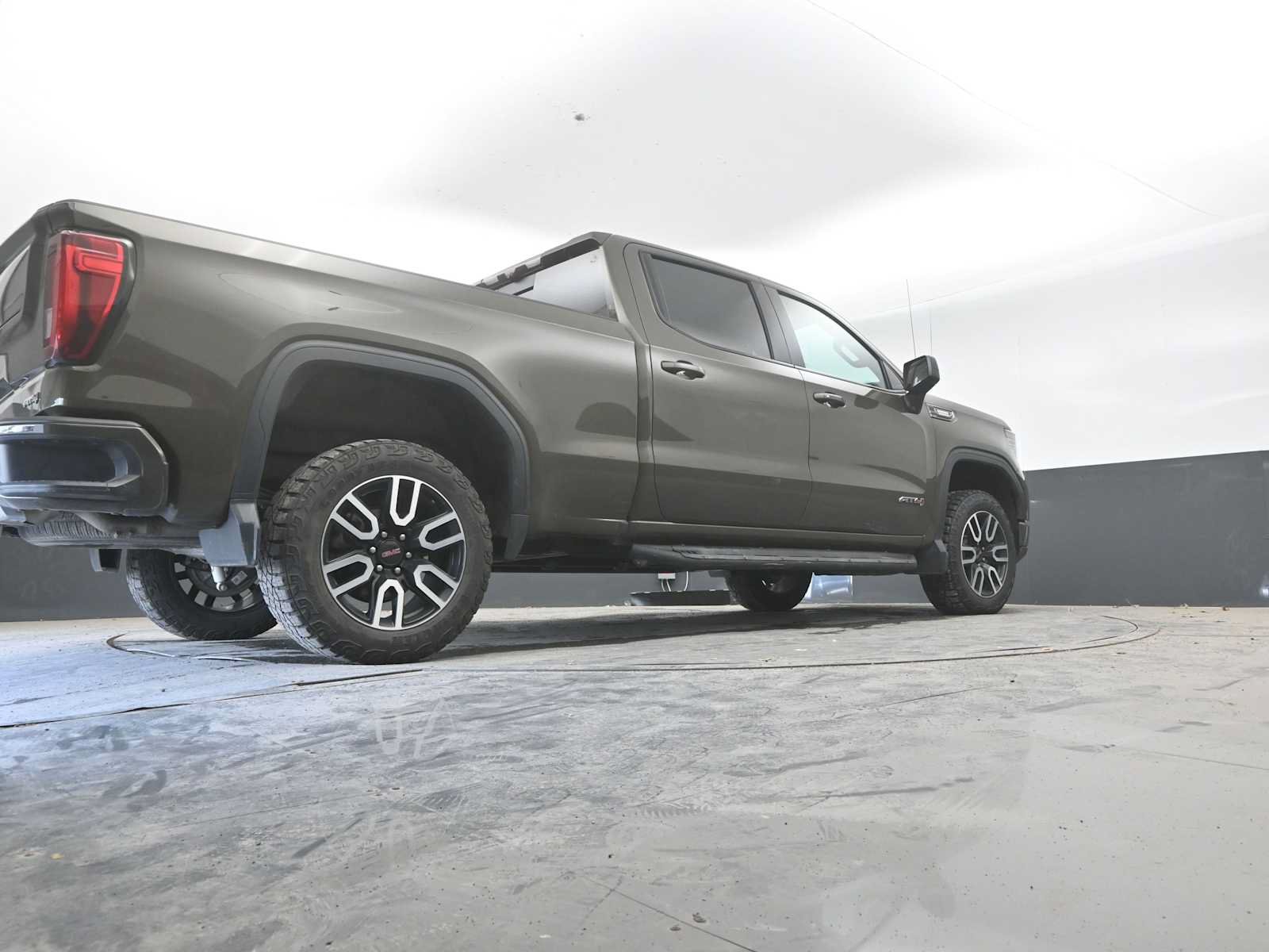 Used 2023 GMC Sierra 1500 AT4 w/ AT4 Premium Package AWD/4WD image 49