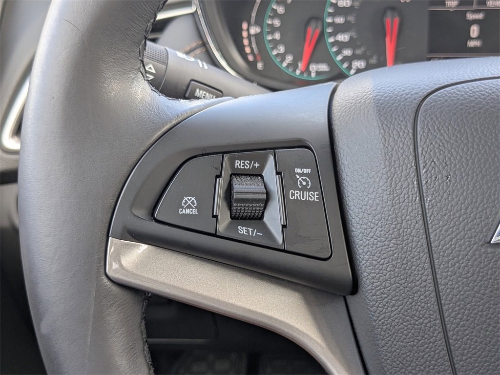 Certified 2022 Chevrolet Trax LT w/ LT Convenience Package image 20