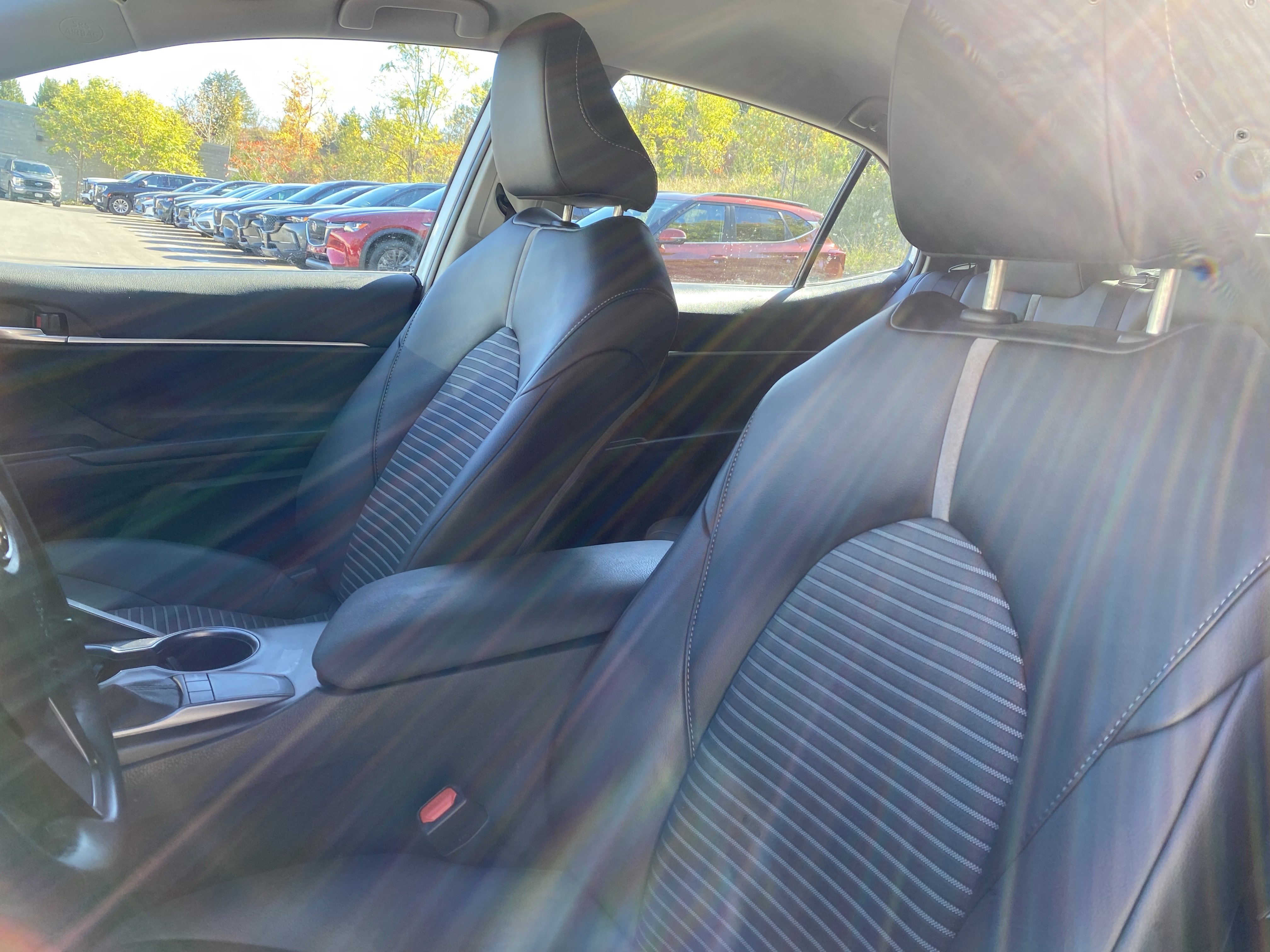 Used 2023 Toyota Camry SE image 9