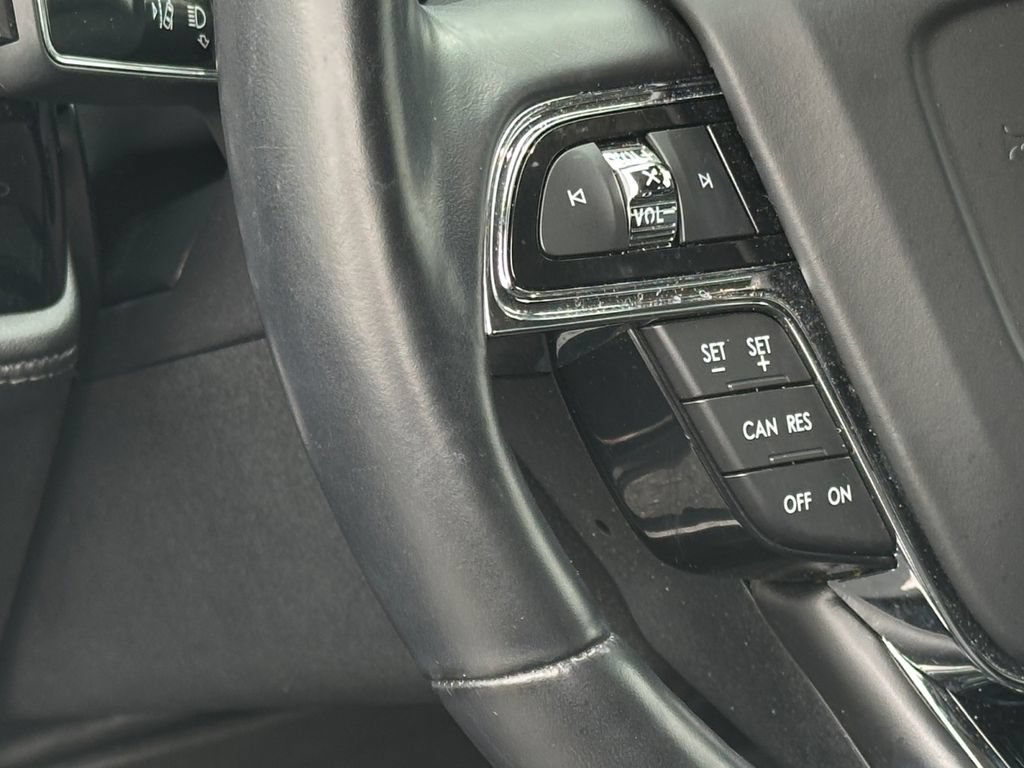 Used 2022 Lincoln Nautilus Reserve FWD image 23