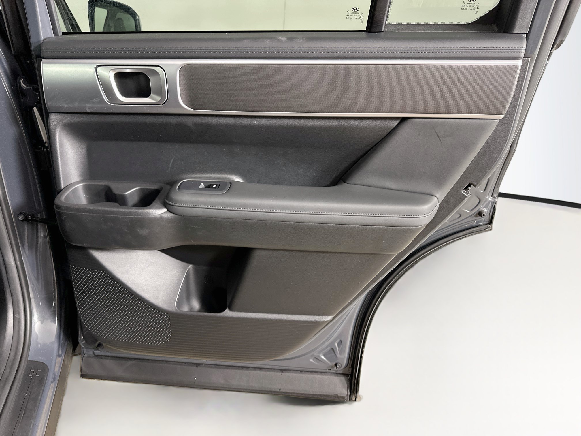 Used 2025 Hyundai Santa Fe SEL FWD image 30