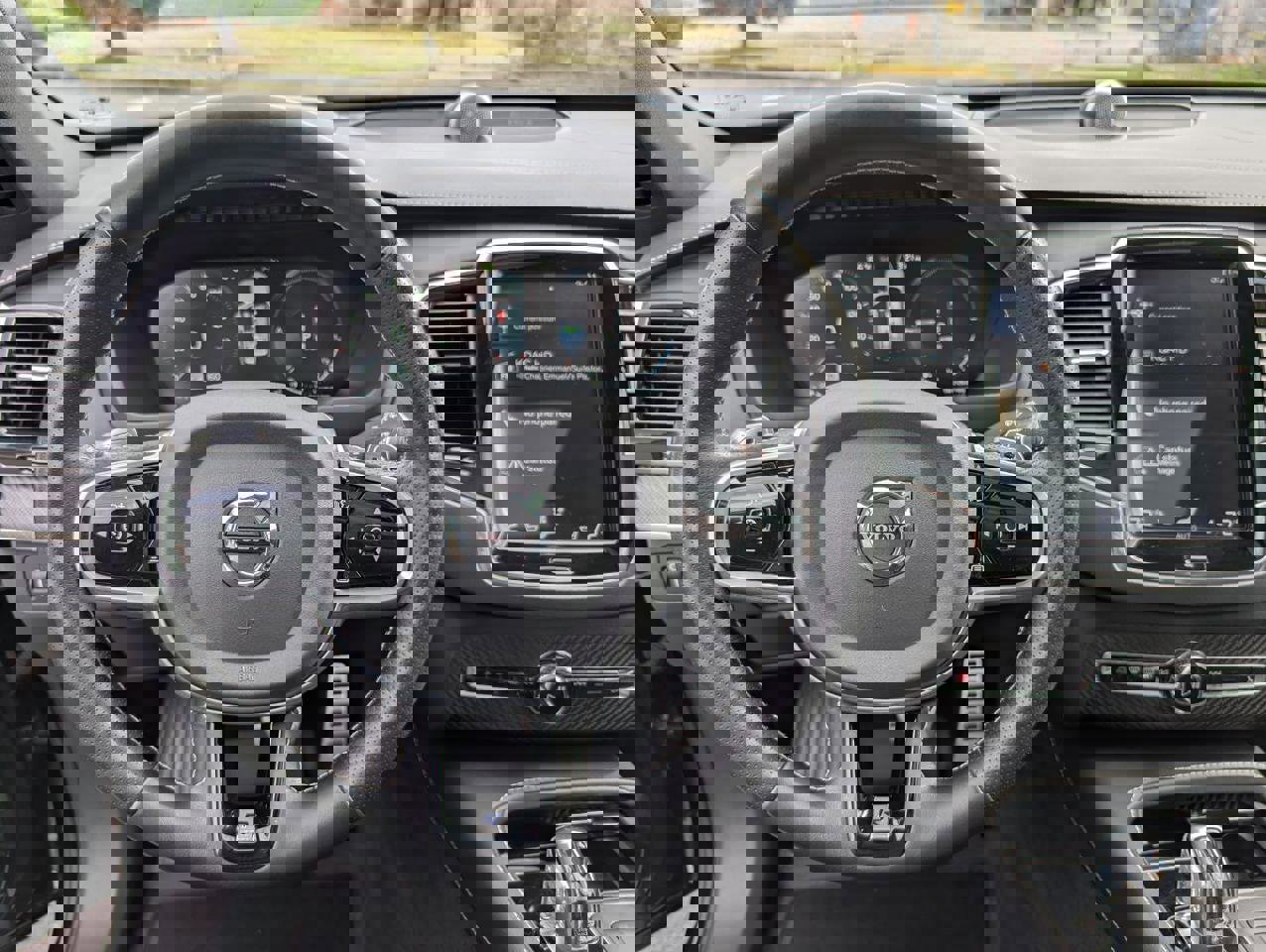 Used 2019 Volvo XC90 T8 R-Design w/ Advanced Package image 22