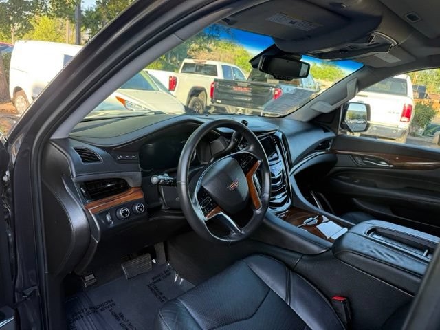 Used 2016 Cadillac Escalade Luxury AWD/4WD image 11