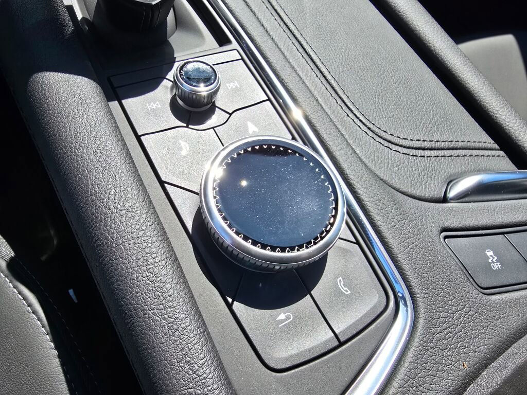 New 2025 Cadillac XT6 Sport image 27