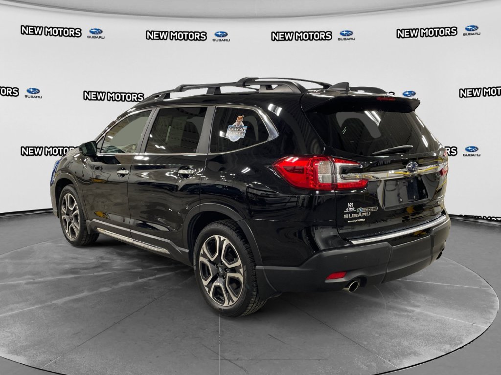 Used 2024 Subaru Ascent Touring AWD/4WD image 3