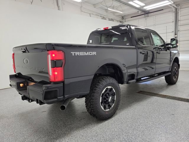 New 2026 Ford F250 Lariat image 3
